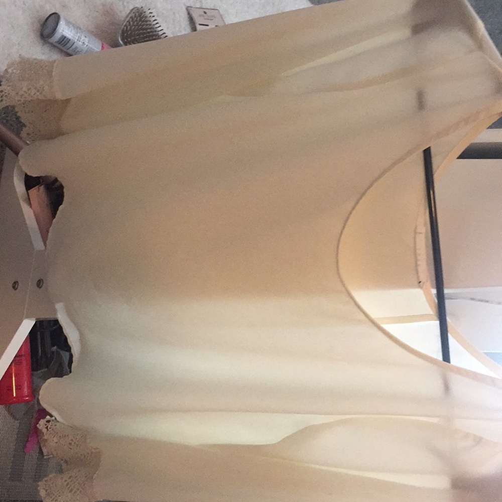 Bell bottom white blouse 💕